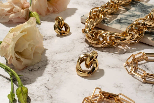 Emerging Trends in Jewelry Design: A Glimpse into the Future - Lumeni Jewellery