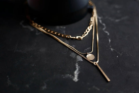 Unveiling the Timeless Elegance: A Guide to Classic Jewelry Styles - Lumeni Jewellery