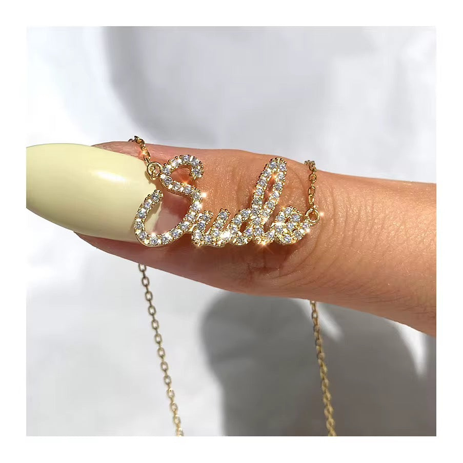 Write_your_name_necklace_gold